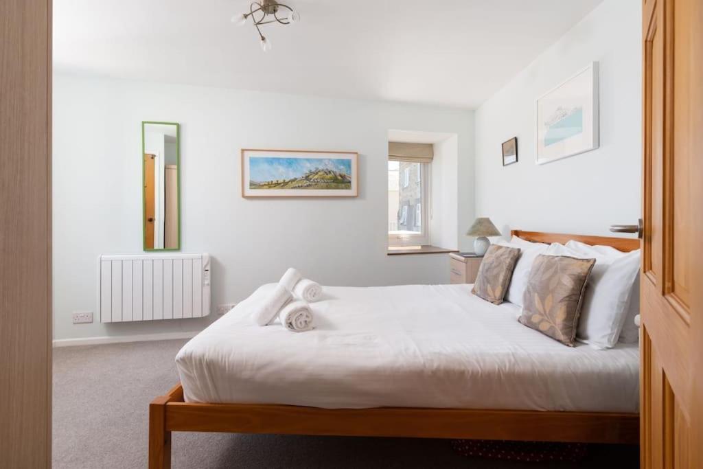 Charming 3 Bedroom Harbour Cottage With Parking Penzance Exterior photo