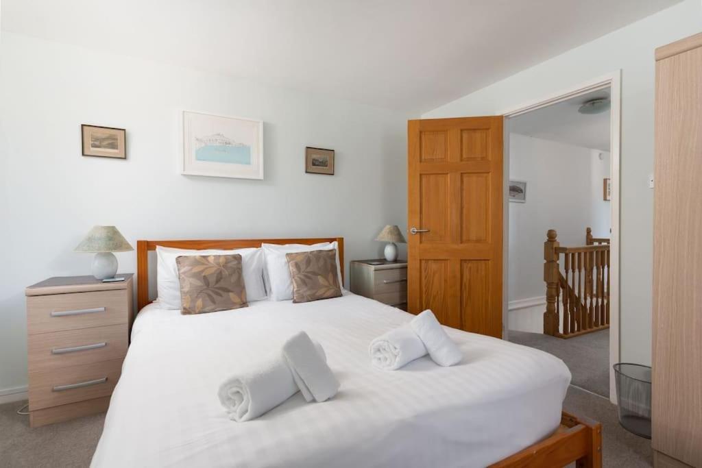 Charming 3 Bedroom Harbour Cottage With Parking Penzance Exterior photo